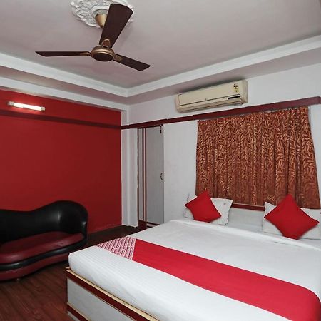 Oyo 26143 Hotel Abedin 加尔各答 外观 照片