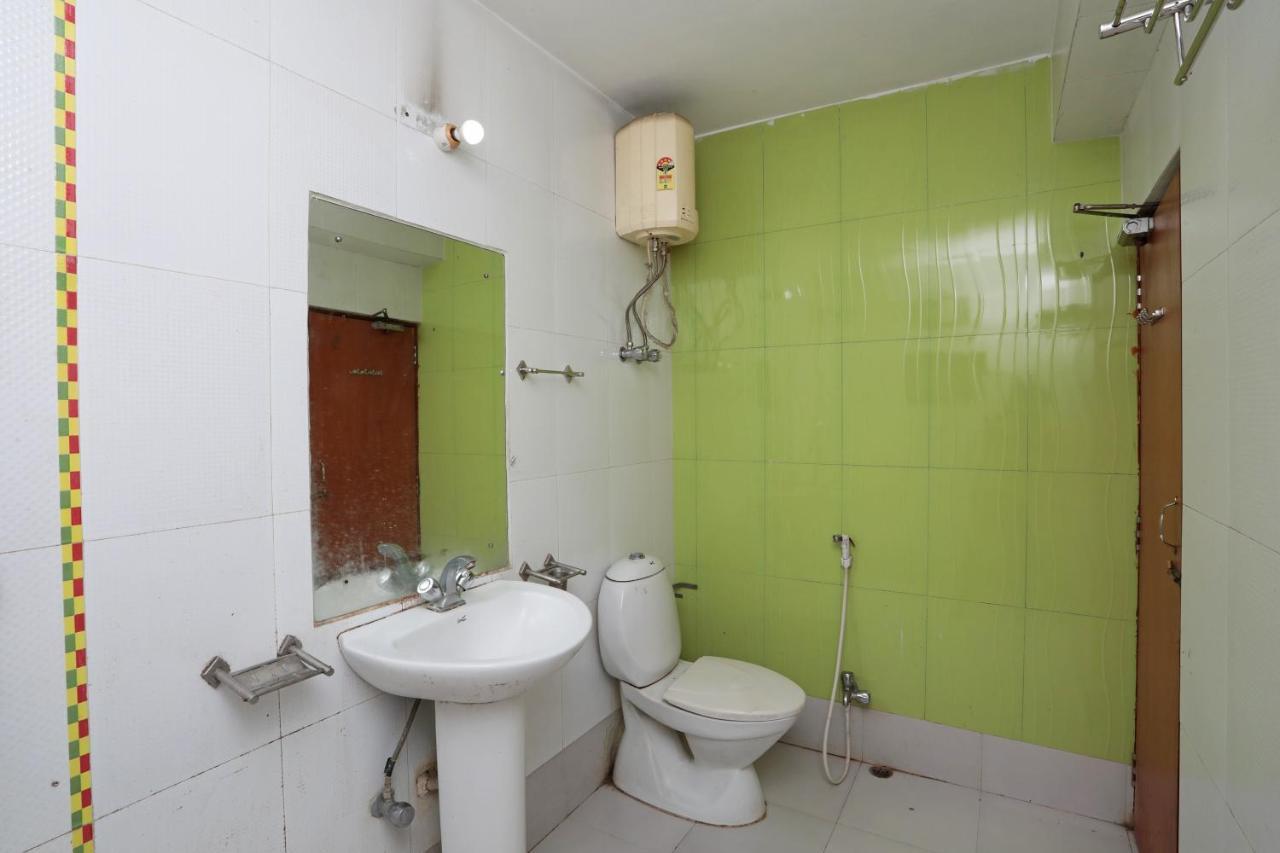 Oyo 26143 Hotel Abedin 加尔各答 外观 照片