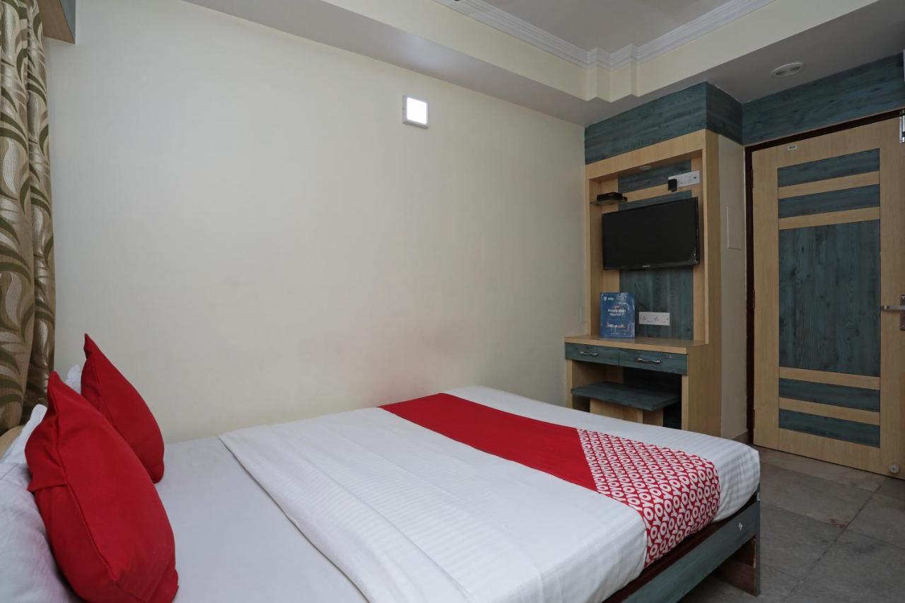 Oyo 26143 Hotel Abedin 加尔各答 外观 照片