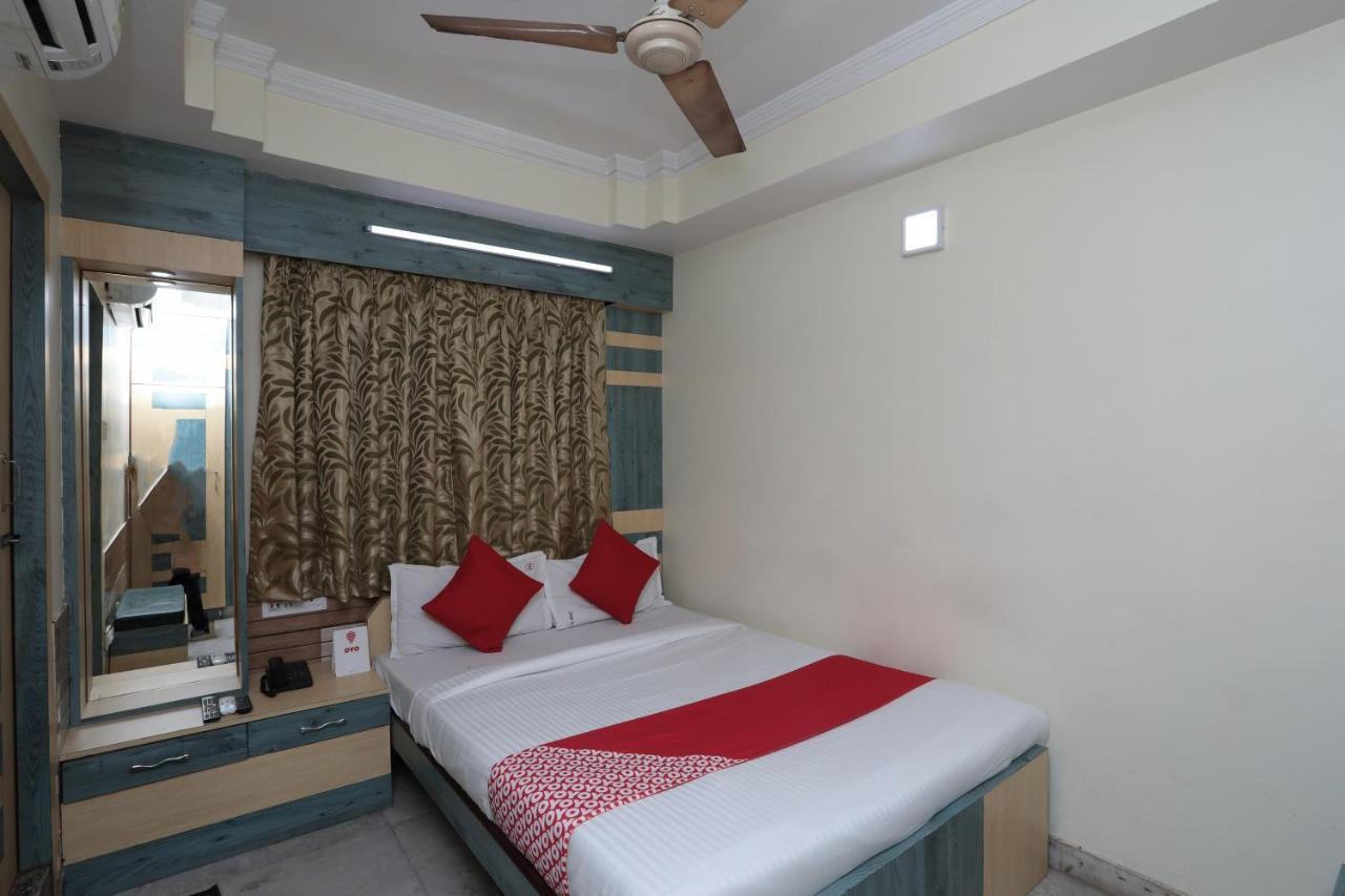 Oyo 26143 Hotel Abedin 加尔各答 外观 照片