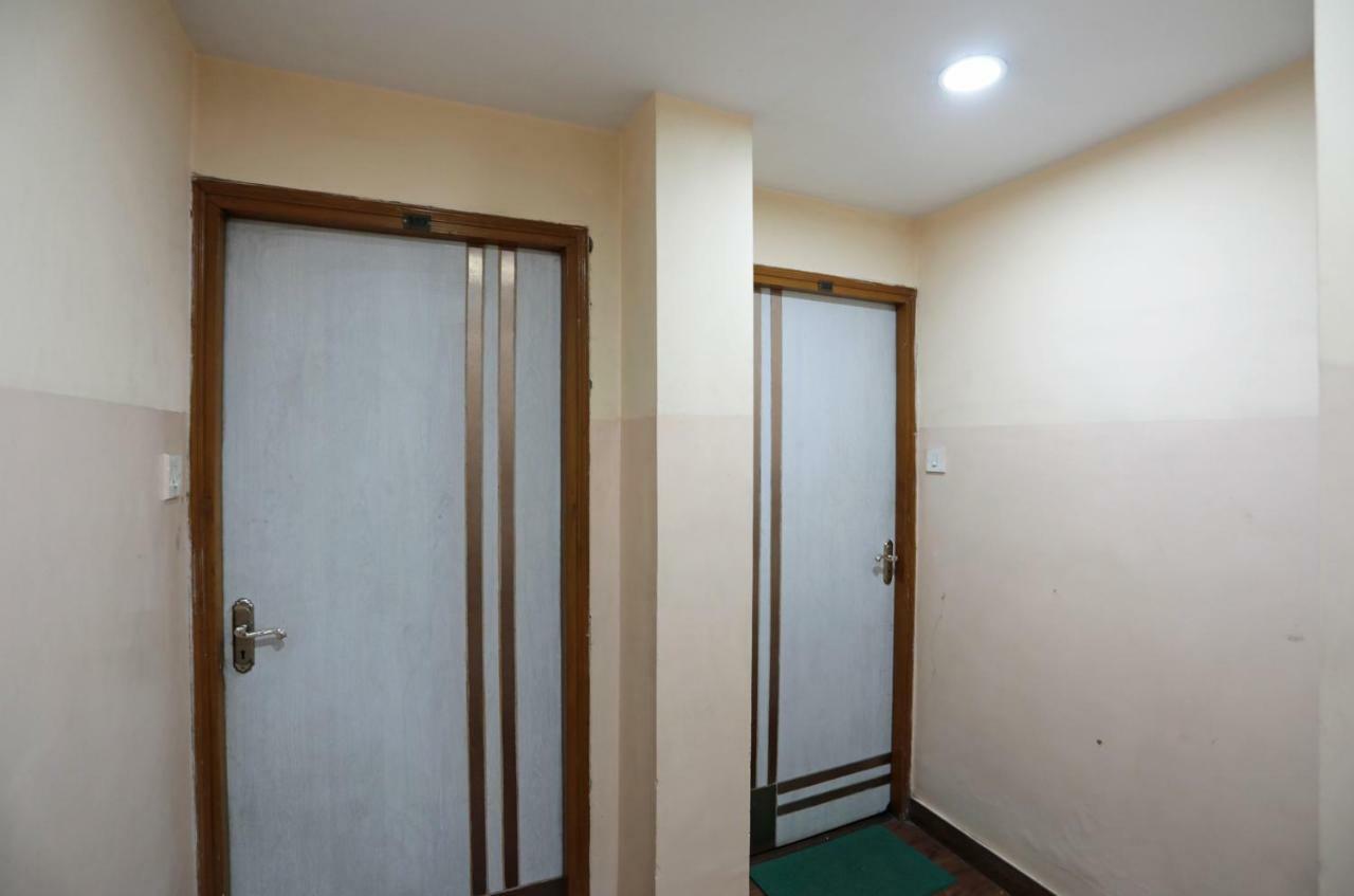Oyo 26143 Hotel Abedin 加尔各答 外观 照片